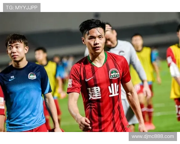 新加坡联赛精彩对决亚龙队迎战后港队全力争胜